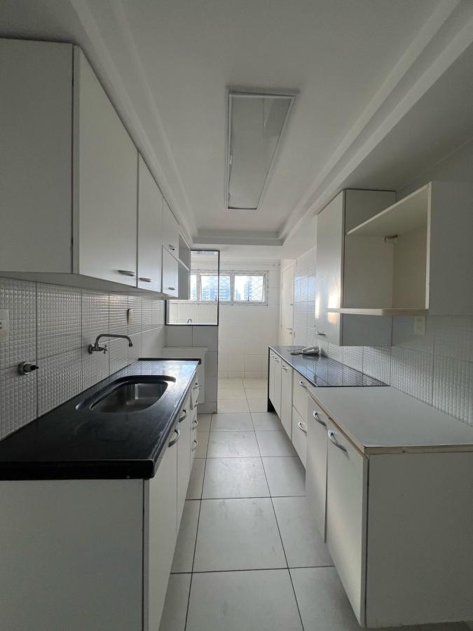 Apartamento para Venda em Recife, Boa Viagem, 3 dormitórios, 1 suíte, 2 banheiros, 2 vagas