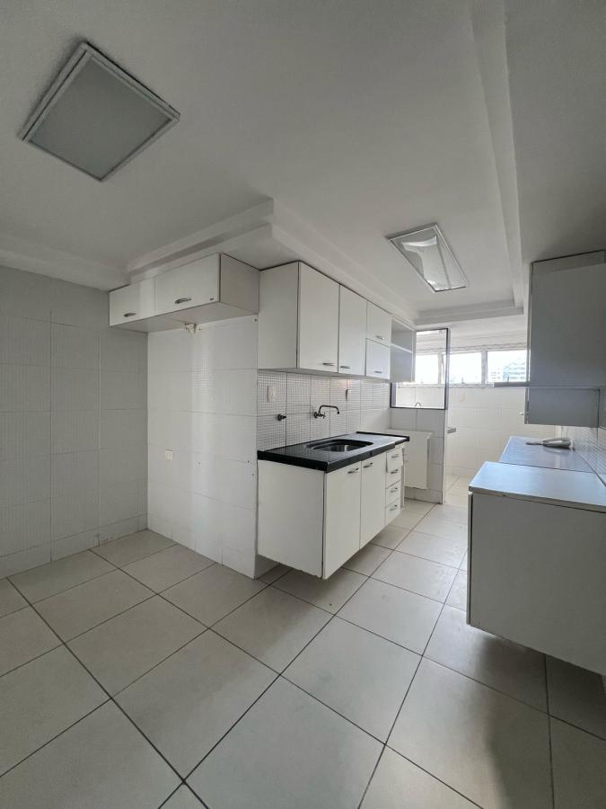 Apartamento para Venda em Recife, Boa Viagem, 3 dormitórios, 1 suíte, 2 banheiros, 2 vagas