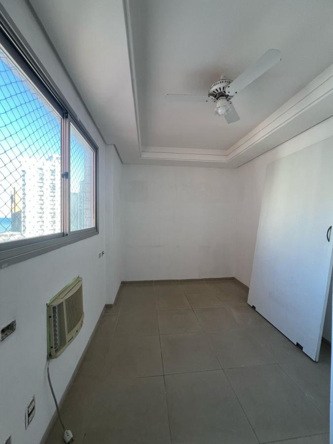 Apartamento para Venda em Recife, Boa Viagem, 3 dormitórios, 1 suíte, 2 banheiros, 2 vagas
