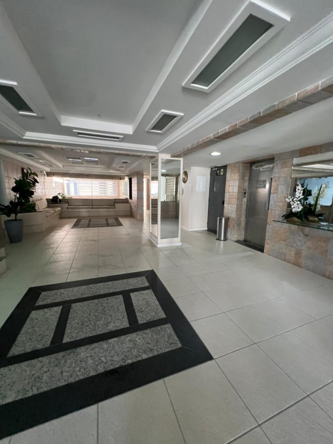 Apartamento para alugar com 2 quartos, 75m² - Foto 3