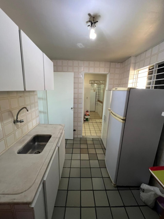 Apartamento para alugar com 2 quartos, 75m² - Foto 17