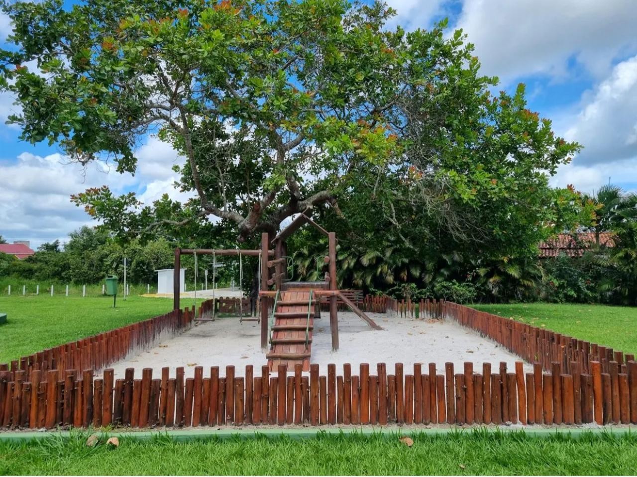 Casa, 4 quartos, 215 m² - Foto 2