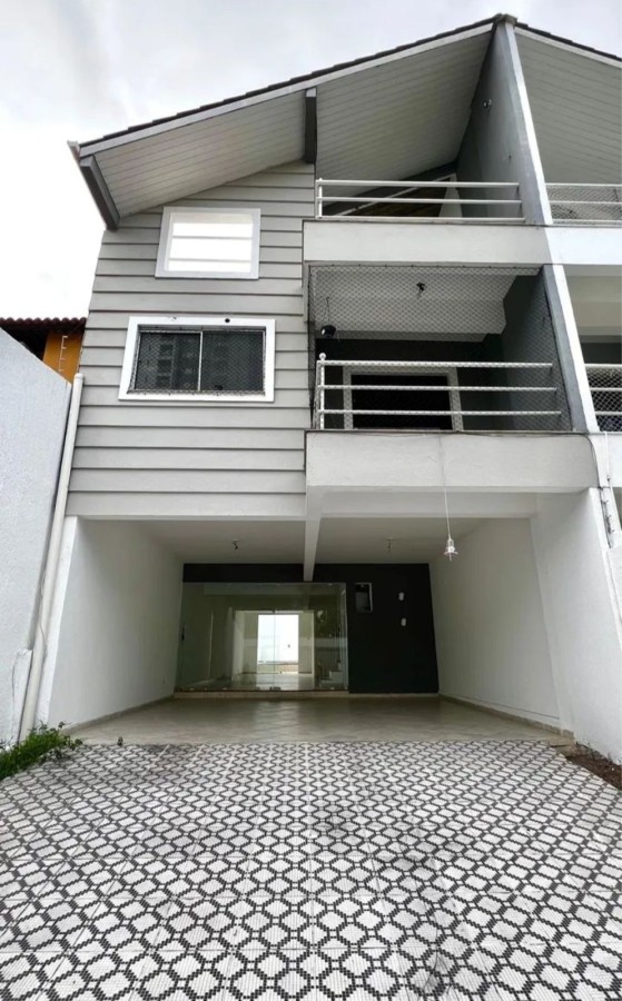 Casa, 4 quartos, 221 m² - Foto 1